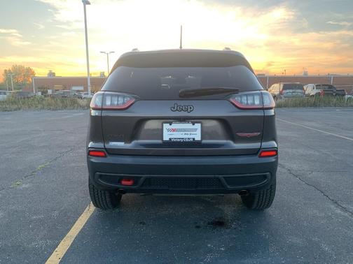 2022 Jeep Cherokee Trailhawk
