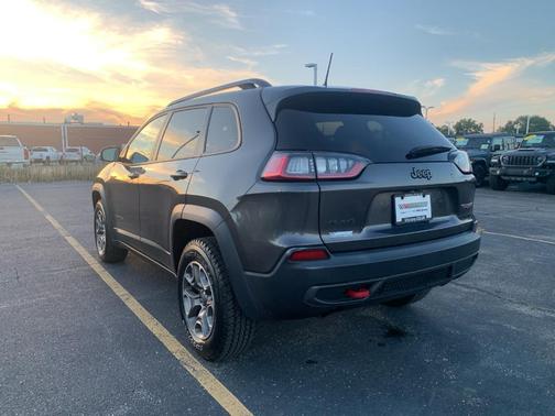 2022 Jeep Cherokee Trailhawk