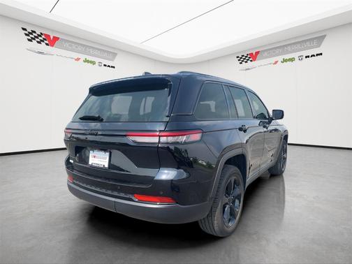 2022 Jeep Grand Cherokee Altitude