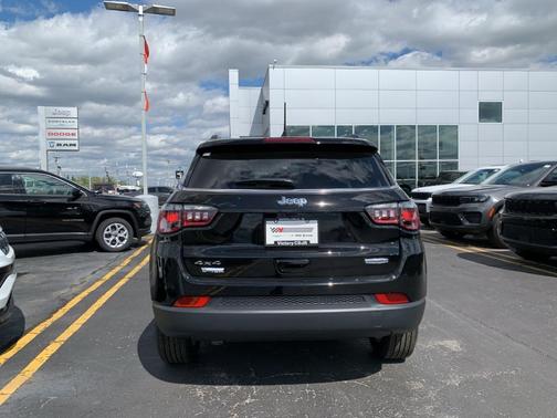 2025 Jeep Compass Latitude