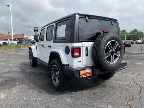 2023 Jeep Wrangler Sahara