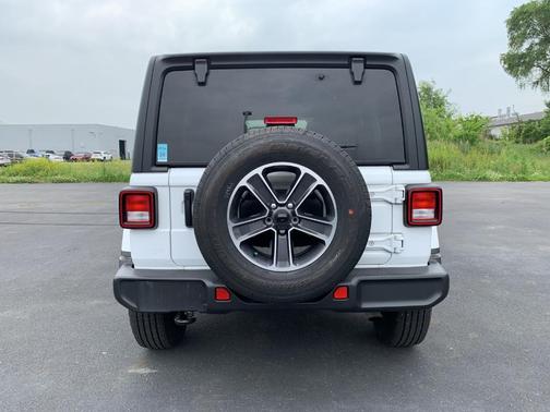2023 Jeep Wrangler Sahara