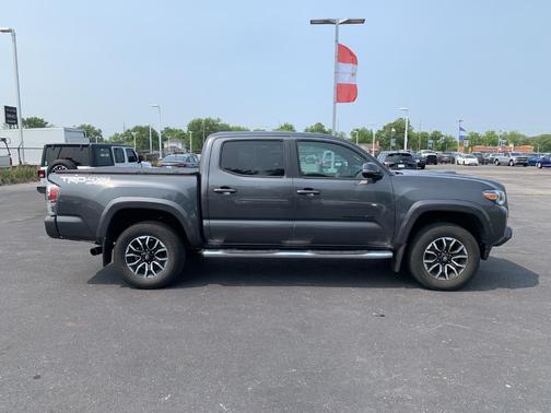 2022 Toyota Tacoma TRD Sport
