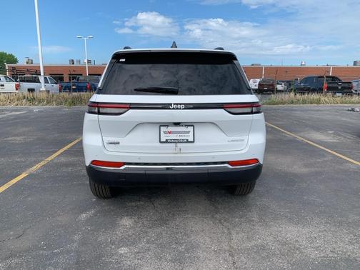 2025 Jeep Grand Cherokee Laredo X
