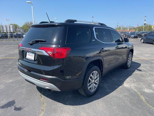 2017 GMC Acadia SLE-2