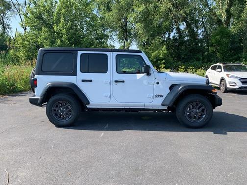 2025 Jeep Wrangler Sport