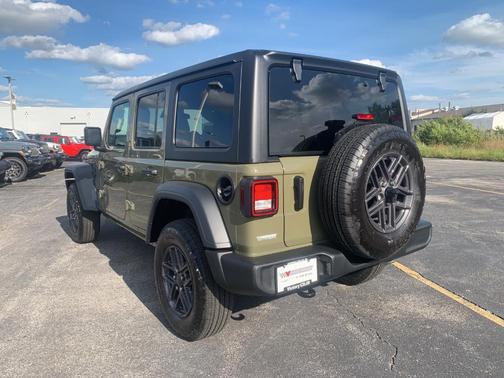 2025 Jeep Wrangler Sport