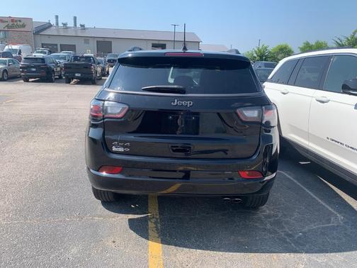 2022 Jeep Compass Altitude