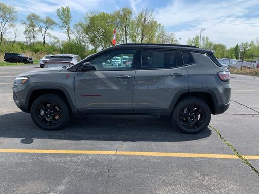 2024 Jeep Compass Trailhawk
