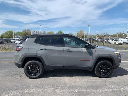 2024 Jeep Compass Trailhawk