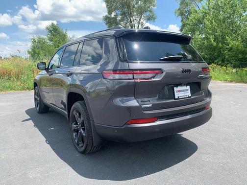 2025 Jeep Grand Cherokee L Laredo