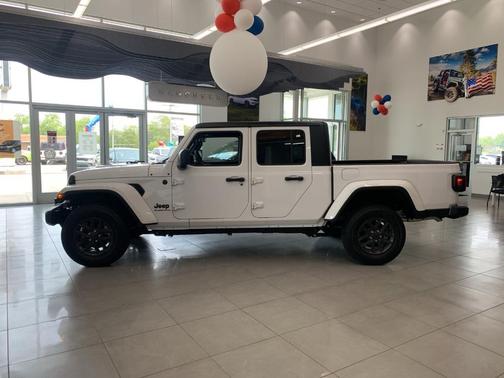2025 Jeep Gladiator Sport