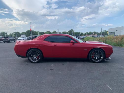 2016 Dodge Challenger SRT 392