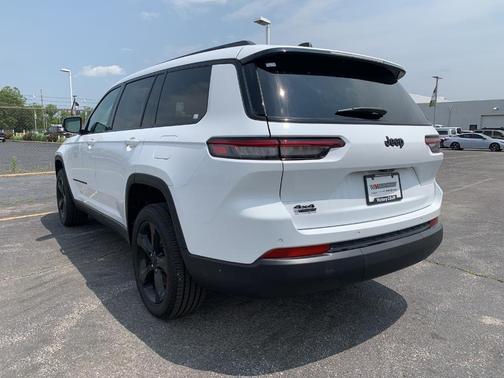 2025 Jeep Grand Cherokee L Laredo