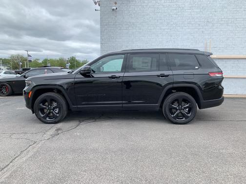 2025 Jeep Grand Cherokee L Laredo