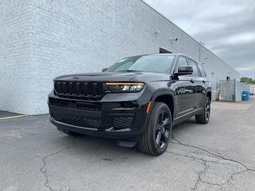 2025 Jeep Grand Cherokee L Laredo