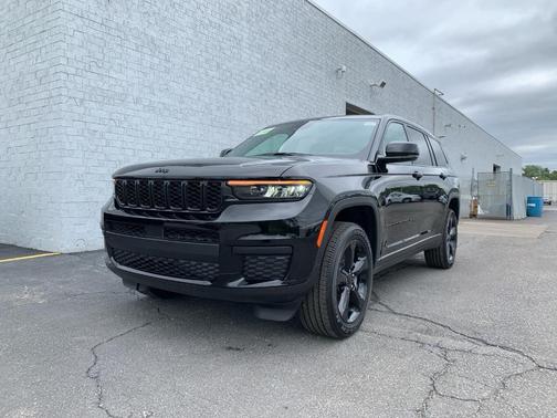2025 Jeep Grand Cherokee L Laredo
