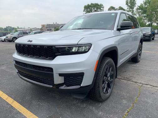 2025 Jeep Grand Cherokee L Laredo