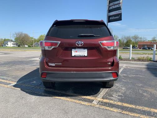 2015 Toyota Highlander LE
