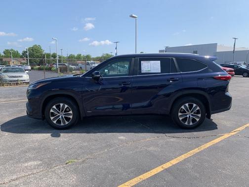 2023 Toyota Highlander Hybrid XLE