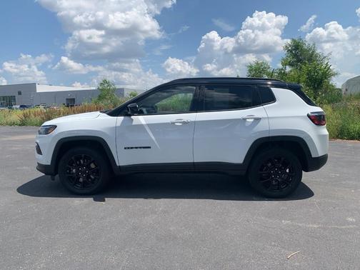 2023 Jeep Compass Altitude