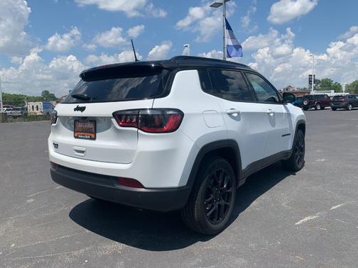 2023 Jeep Compass Altitude