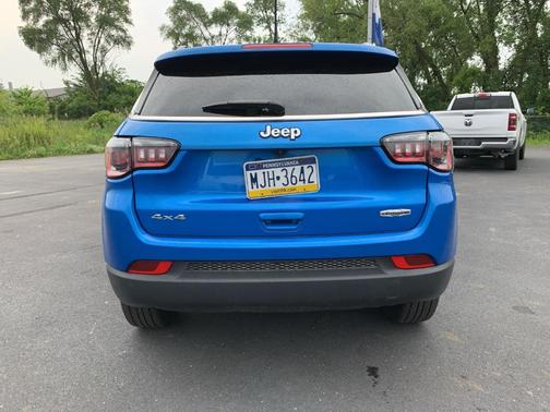 2022 Jeep Compass Latitude Lux