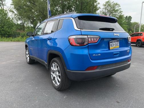 2022 Jeep Compass Latitude Lux