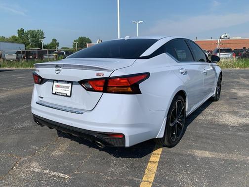 2023 Nissan Altima 2.5 SR