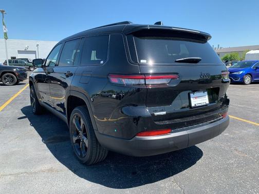 2025 Jeep Grand Cherokee L Laredo