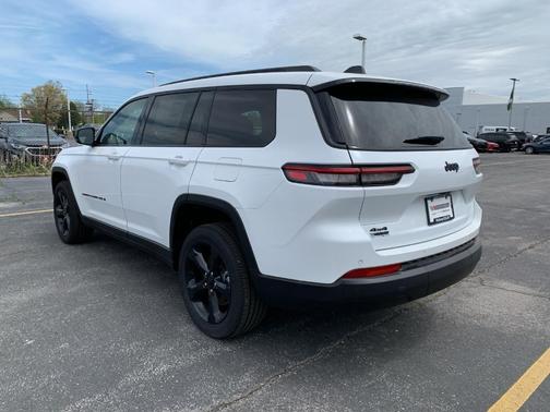 2025 Jeep Grand Cherokee L Laredo