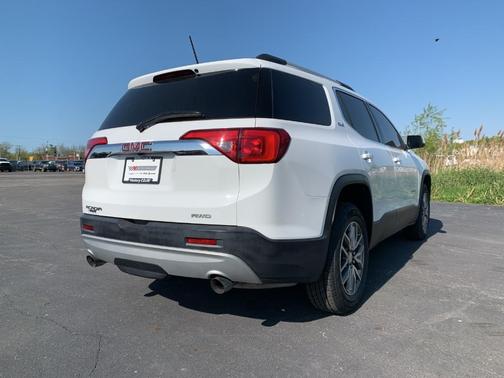 2019 GMC Acadia SLE-2