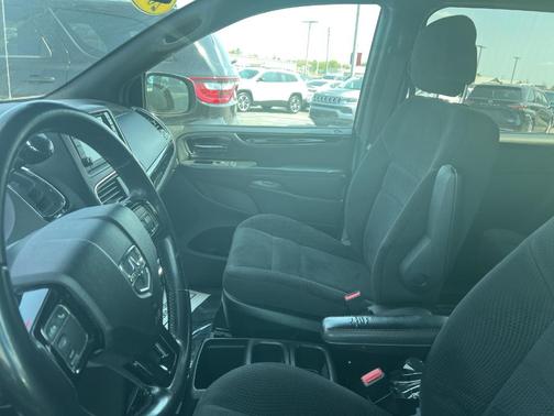 2020 Dodge Grand Caravan SE