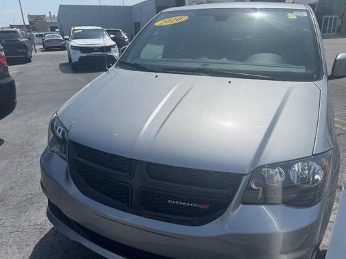 2020 Dodge Grand Caravan SE