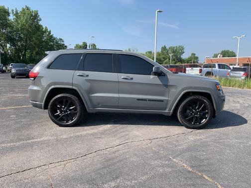 2020 Jeep Grand Cherokee Altitude