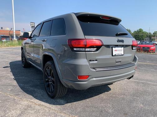 2020 Jeep Grand Cherokee Altitude