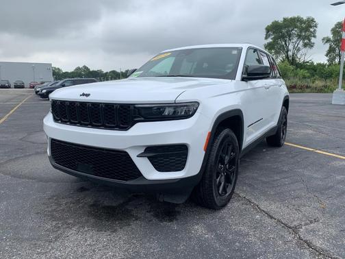 2024 Jeep Grand Cherokee Laredo