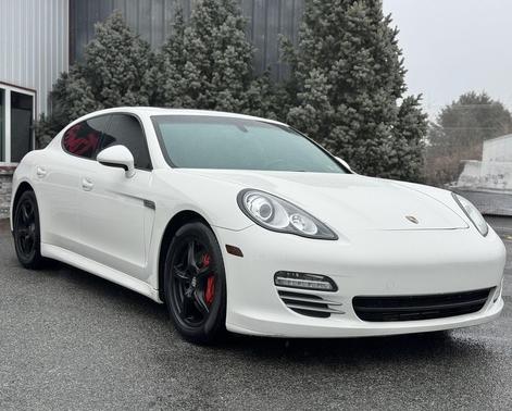 2011 Porsche Panamera 4