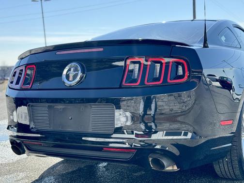 2014 Ford Mustang V6