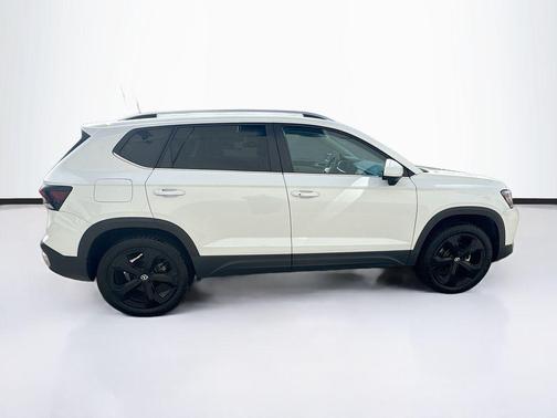 2025 Volkswagen Taos 1.5T SEL