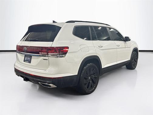 2024 Volkswagen Atlas 2.0T SE w/Technology 4MOTION