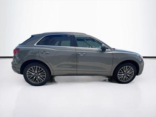 2022 Audi Q3 40 Premium