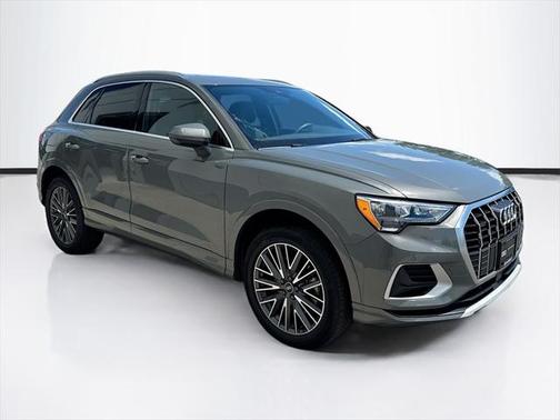 2022 Audi Q3 40 Premium