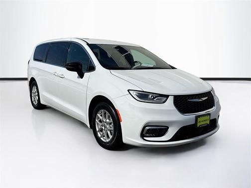 2025 Chrysler Pacifica L