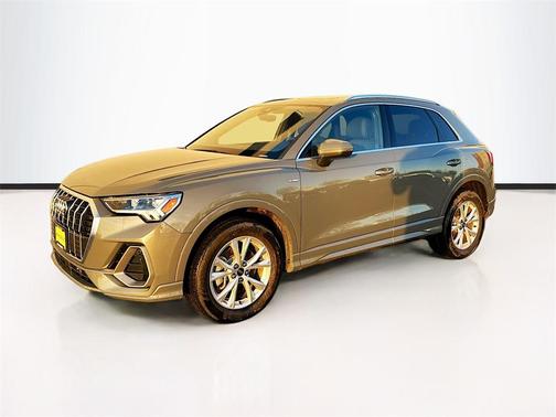 2023 Audi Q3 Premium