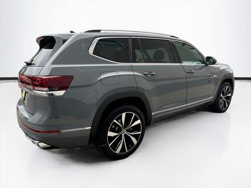 2025 Volkswagen Atlas 2.0T SEL Premium R-Line 4MOTION
