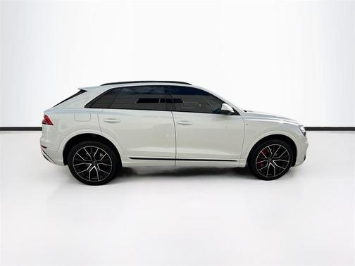2021 Audi Q8 55 Premium Plus