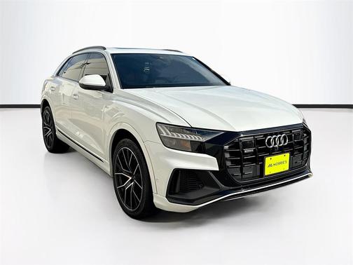 2021 Audi Q8 55 Premium Plus