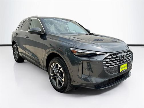 2025 Audi Q5 Premium