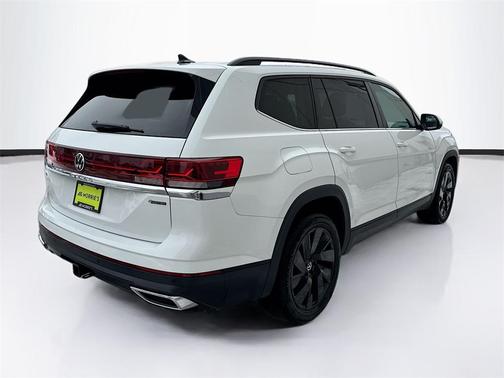 2024 Volkswagen Atlas 2.0T SE w/Technology 4MOTION